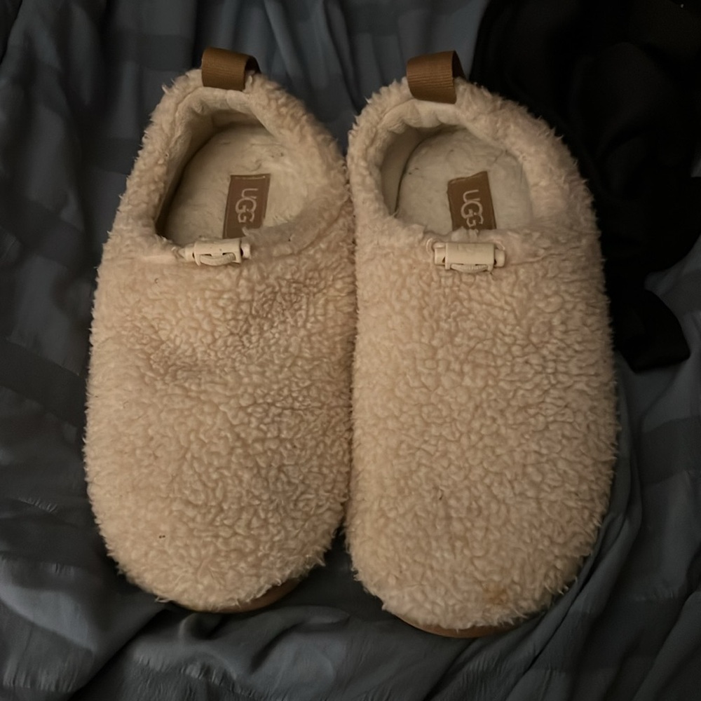 UGG Sock Slippers - Picture 2 of 3